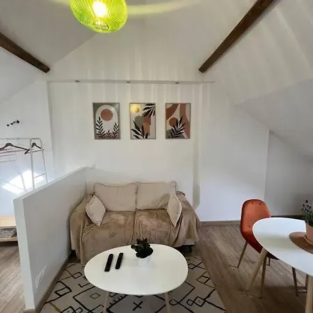Studio Confortable Et Fonctionnel Proche Gare Méru Exterior foto